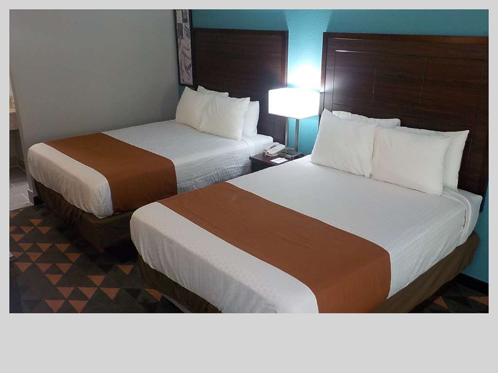 Clarion Pointe Indianapolis Northeast Hotel Castleton Room photo